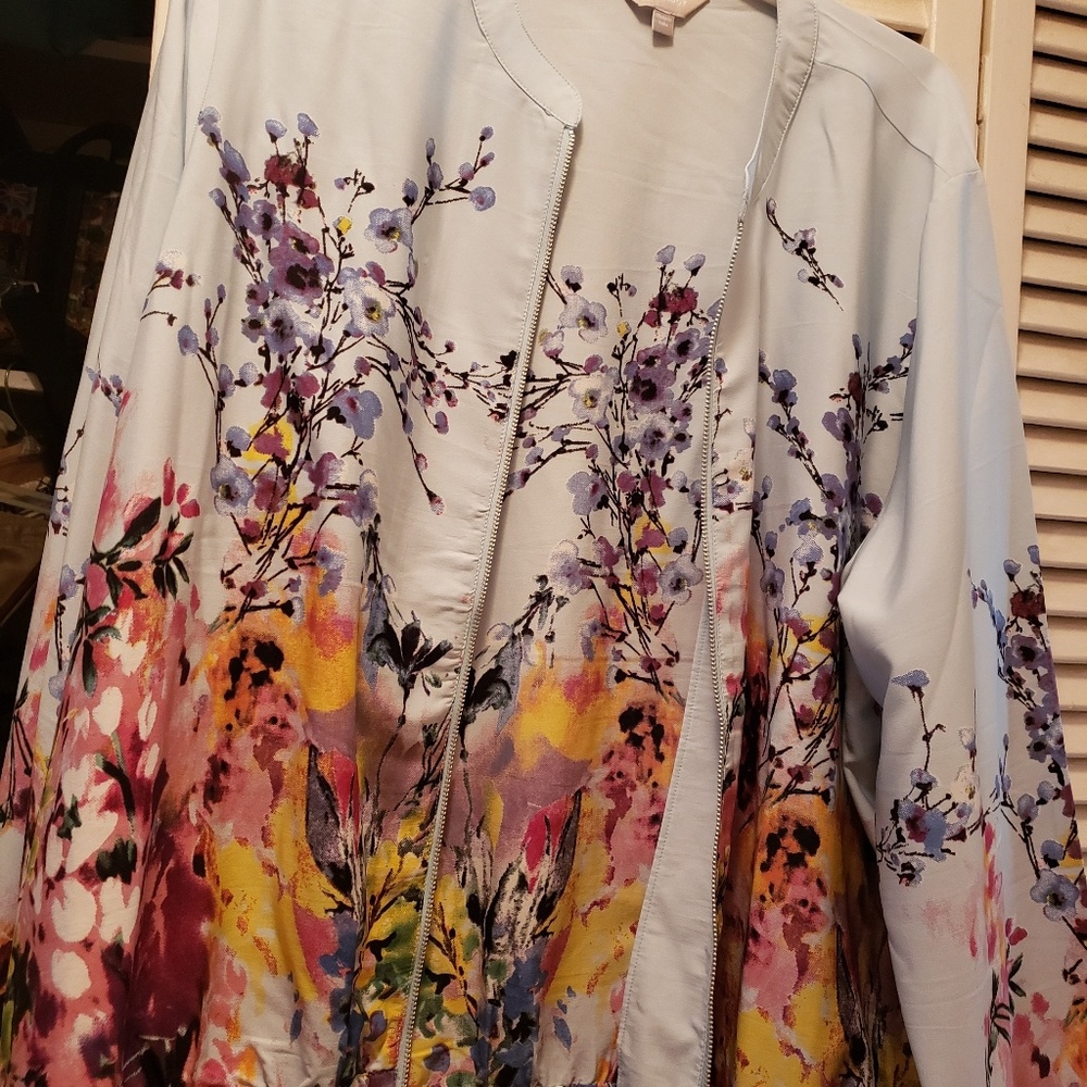 Jacket - Picture 1 of 5